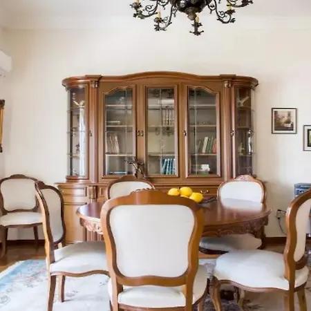 Appartement Large 3 Bedroom With Terrace