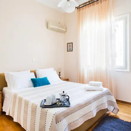 Large 3 Bedroom With Terrace * Athènes